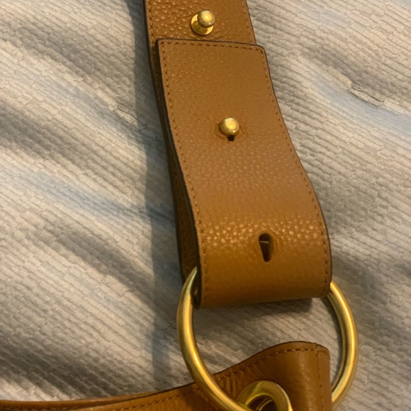 Vince Camuto leather shoulder bag (style VC-RYTON - SL) - Picture 2 of 12